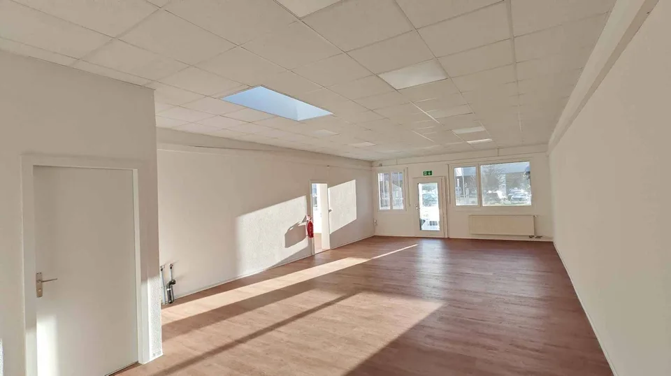 Nouvelle opportunité  Surface tertiaire flexible de 180 m²  Divisible dès 90 m²