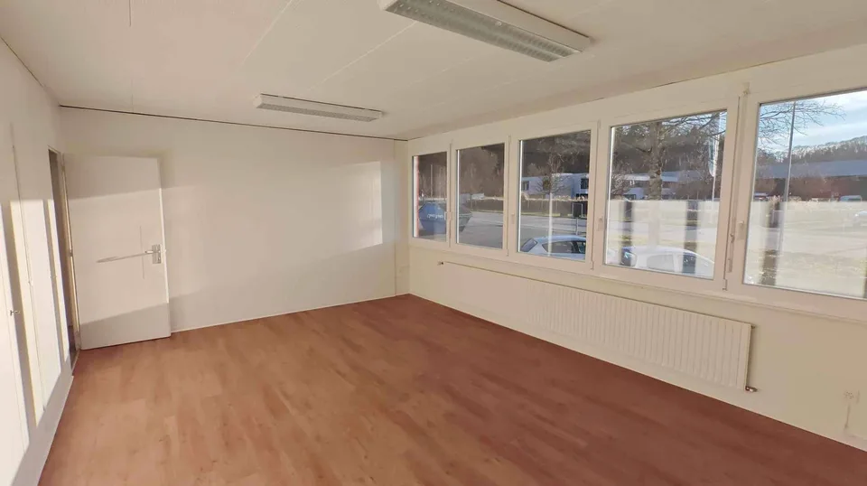 Nouvelle opportunité  Surface tertiaire flexible de 180 m²  Divisible dès 90 m²