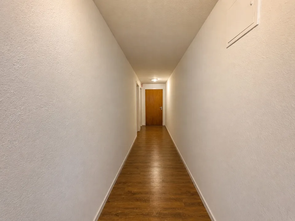 Ampio appartamento di 4.5 locali con balcone in una zona tranquilla in affitto – foto 7 di 10