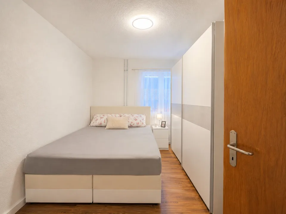 Ampio appartamento di 4.5 locali con balcone in una zona tranquilla in affitto – foto 6 di 10