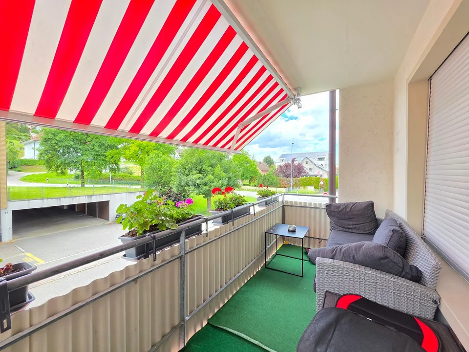 Ampio appartamento di 4.5 locali con balcone in una zona tranquilla in affitto – foto 9 di 10
