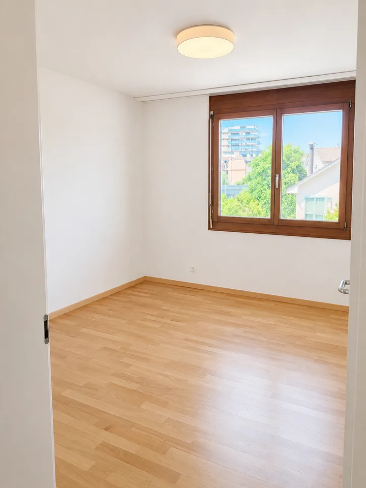 Appartement lumineux 3.5 pièces avec balcon à Biel – disponible immédiatement !