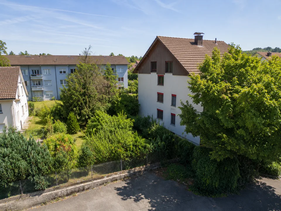 Helle 3.5-Zimmer-Wohnung mit Balkon in Biel – sofort verfügbar!