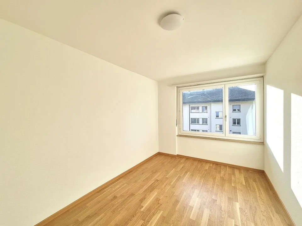 Appartement 4 pièces totally rénové, 2e étage à droite