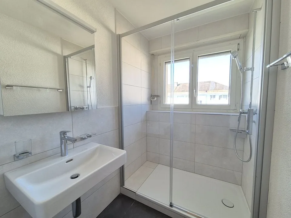 Appartement 4 pièces totally rénové, 2e étage à droite