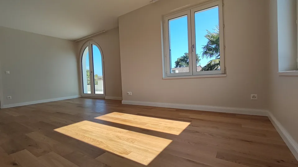 Majestueuse villa de 9 pièces avec accès privé au lac – photo 6 sur 12