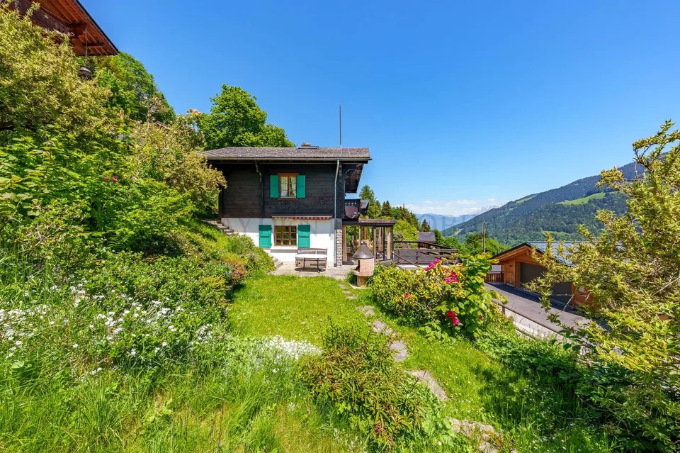 Chalet autentico, vista panoramica sulle montagne