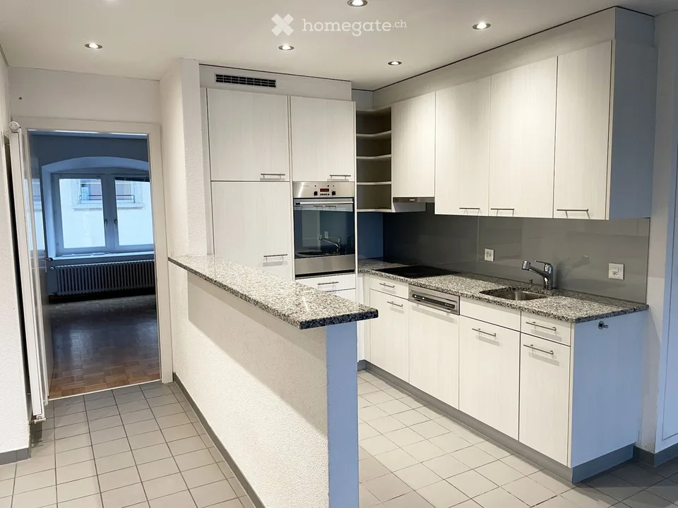 Grosszügige 4,5-Zimmer Altstadtwohnung mit Balkon