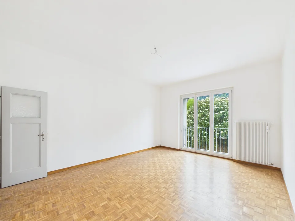 Bello appartamento di 3.5 locali con balcone a Boécourt