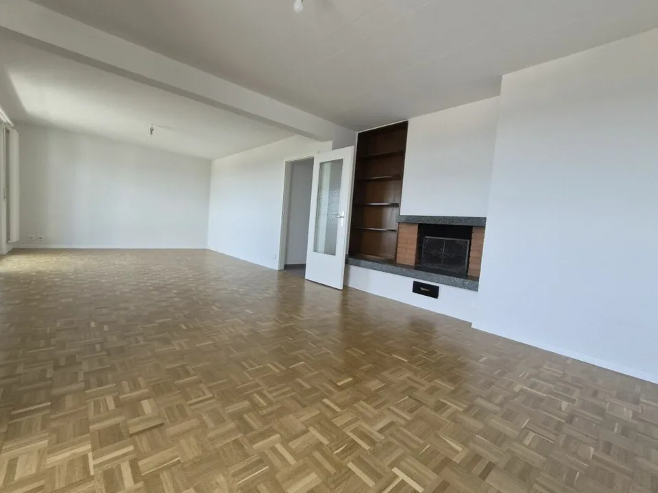 Rénové ! Appartement de 4 pièces au 7ème étage