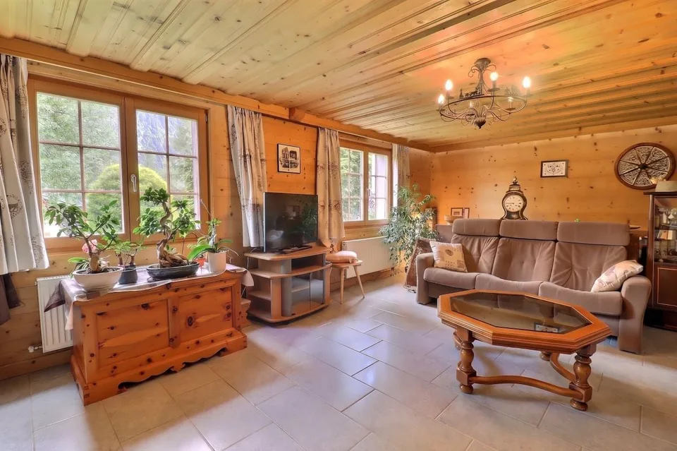 Schönes Chalet zum Verkauf in Rossinière