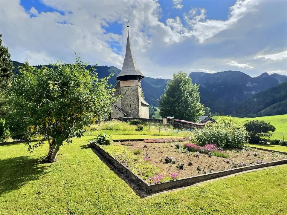 Schönes Chalet zum Verkauf in Rossinière