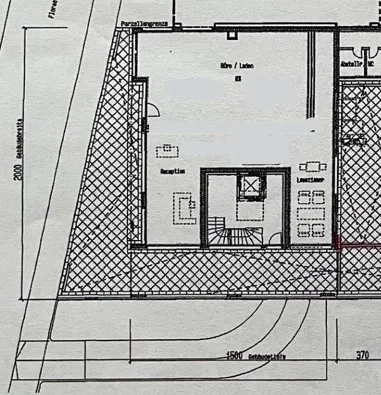 Locale commerciale polivalente in posizione centrale a Biel