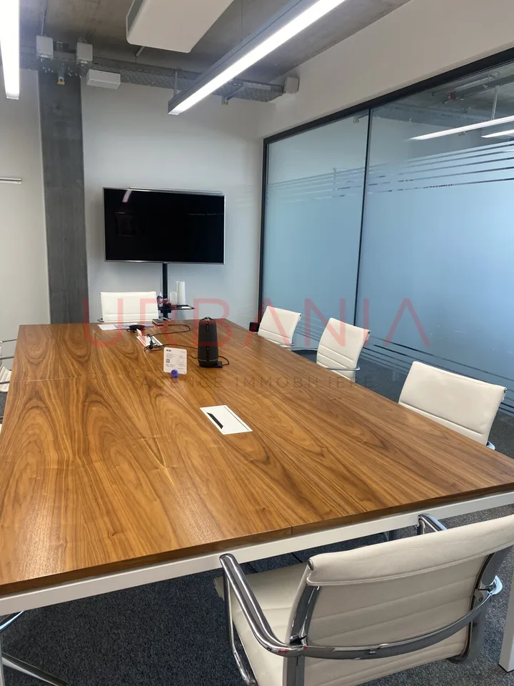 OPPORTUNITE UNIQUE-BUREAUX DE 477 M2 A PONT-ROUGE – photo 8 sur 10