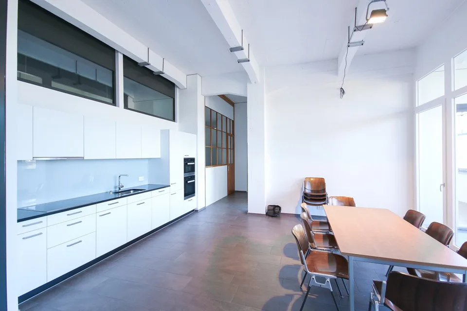 LOFT APARTMENT - FORMER BATA DIRECTOR'S OFFICE