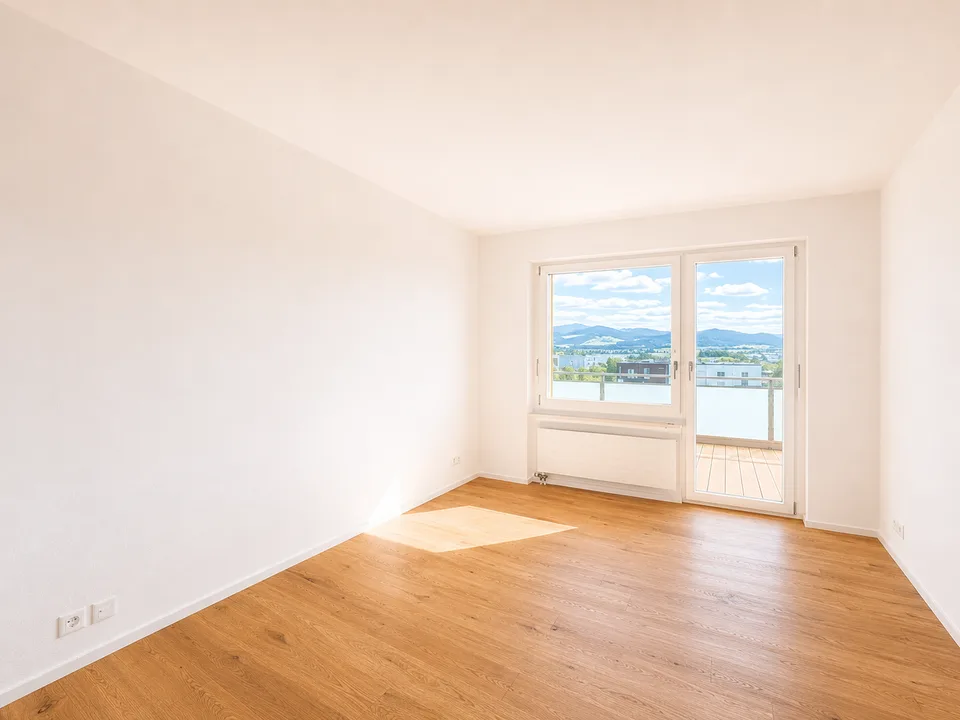 7.5-room owner-occupied apartment with unobstructable lake and mountain view! – photo 8 of 14