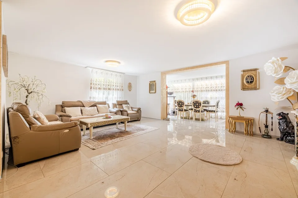 Appartamento elegante, moderno con terrazza spaziosa e molto spazio