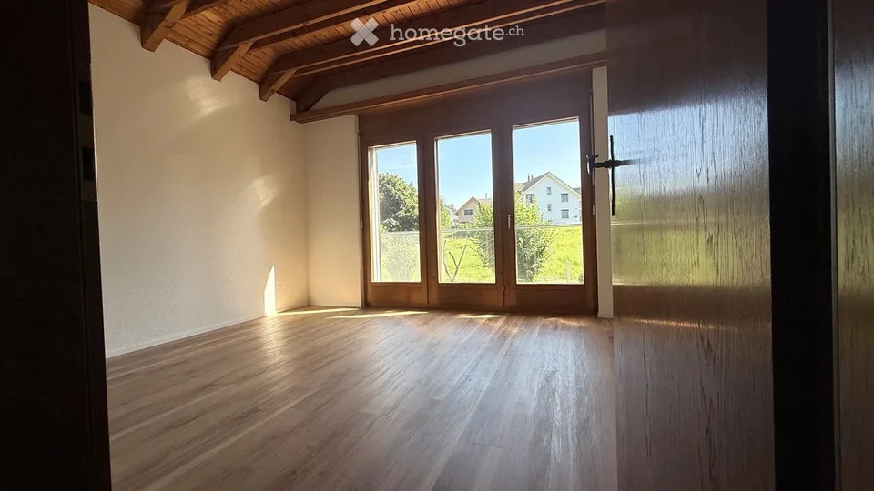 Detached 6½-room single-family house with large garden and development potential in Berg SG – photo 11 of 18