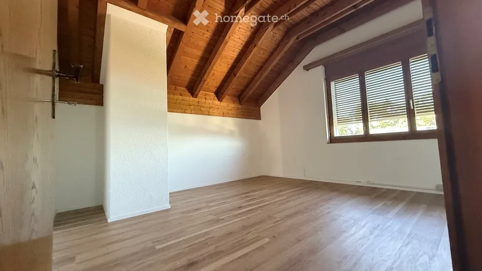 Detached 6½-room single-family house with large garden and development potential in Berg SG – photo 13 of 18