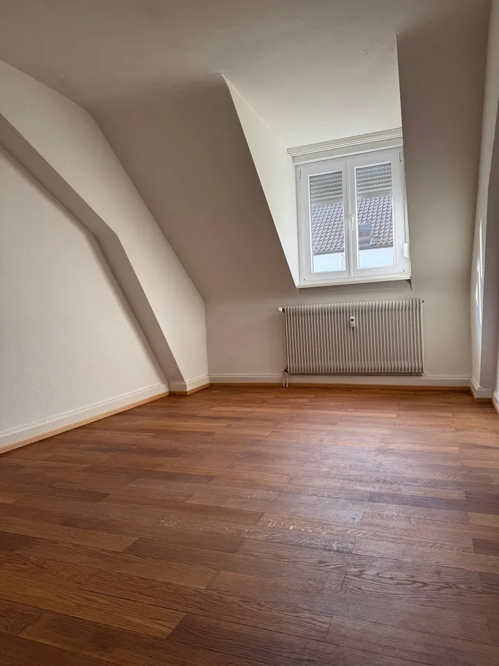 Charmante 5-Zimmer-Maisonette-Wohnung an ruhiger Quartierstrasse in Basel – Foto 10 von 20