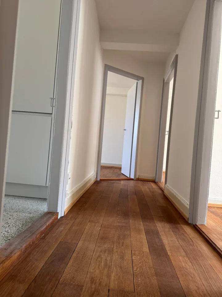 Charmante 5-Zimmer-Maisonette-Wohnung an ruhiger Quartierstrasse in Basel – Foto 8 von 20