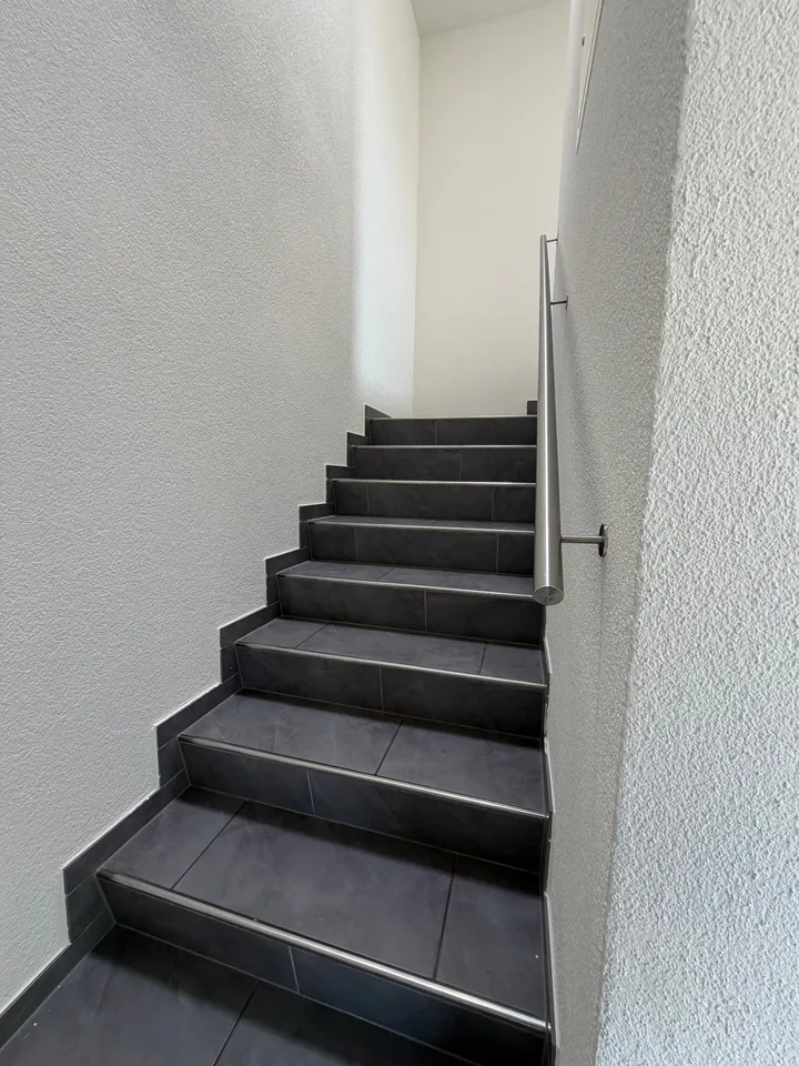 Modernes 5-Zimmer-Reihenhaus mit sonnigem Garten in familienfreundlicher Lage – Foto 8 von 15