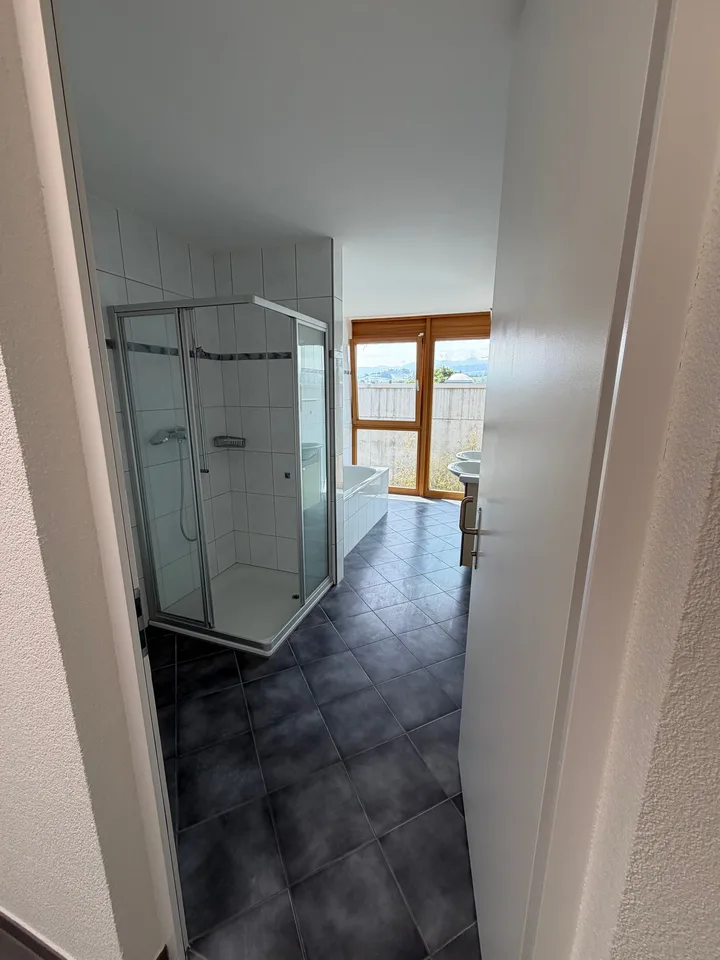 Modernes 5-Zimmer-Reihenhaus mit sonnigem Garten in familienfreundlicher Lage – Foto 11 von 15