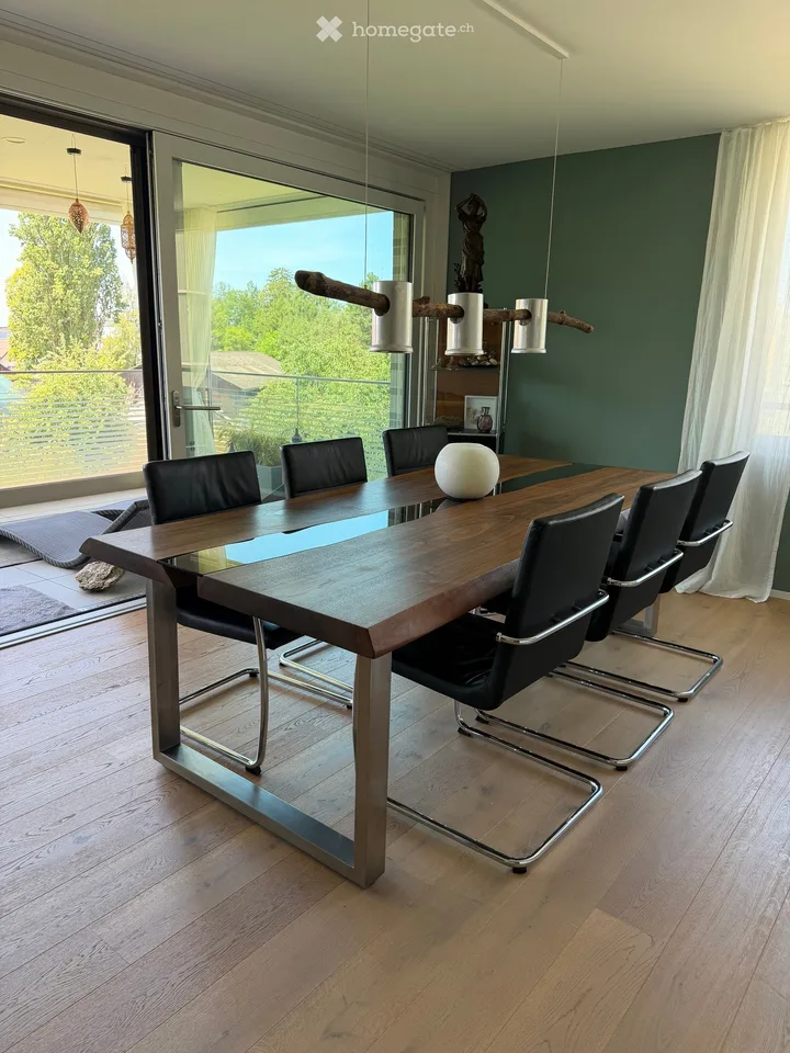 Exklusive, voll möblierte 3.5-Zimmer-Eigentumswohnung