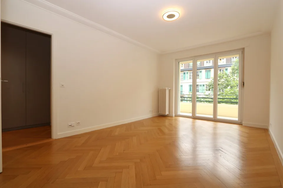 Zweieinhalb-Zimmer-Wohnung mit Balkon in Champel-Florissant