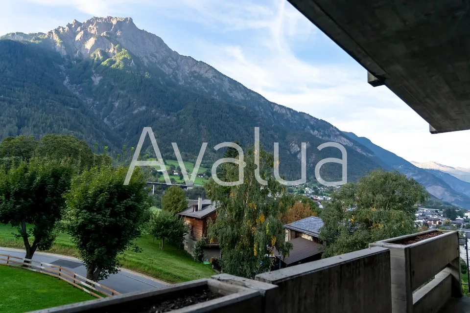 Bright 4.5-room apartment with mountain panorama in Brig