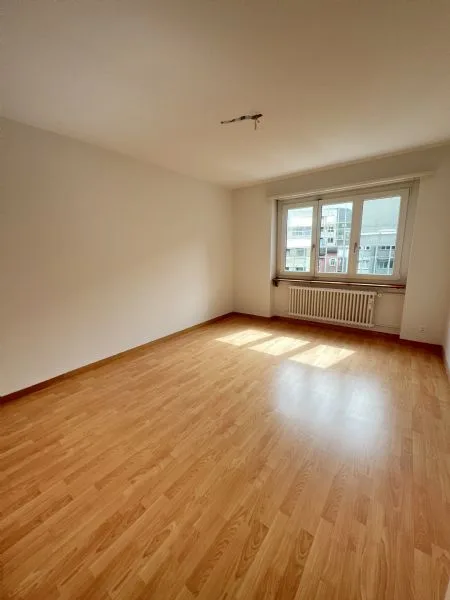 Appartement de 6 pièces rénové à louer dans un bon emplacement – photo 8 sur 13