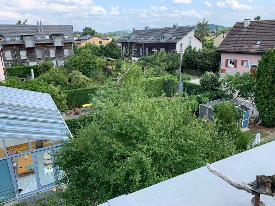 Charming 2.5-room attic apartment in Hettlingen – Modern, Quiet & Pet-friendly