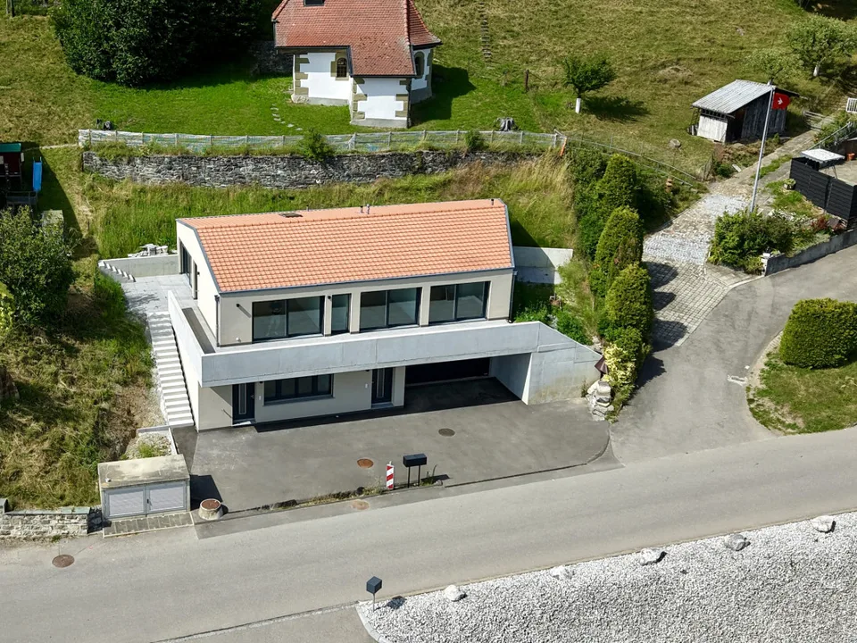Villa neuve avec unité indépendante et vue dégagée sur les Préalpes - Senèdes
