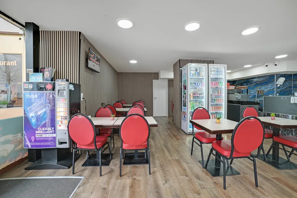 Locali di gastronomia moderni in una posizione centrale a Dietikon – foto 6 di 7