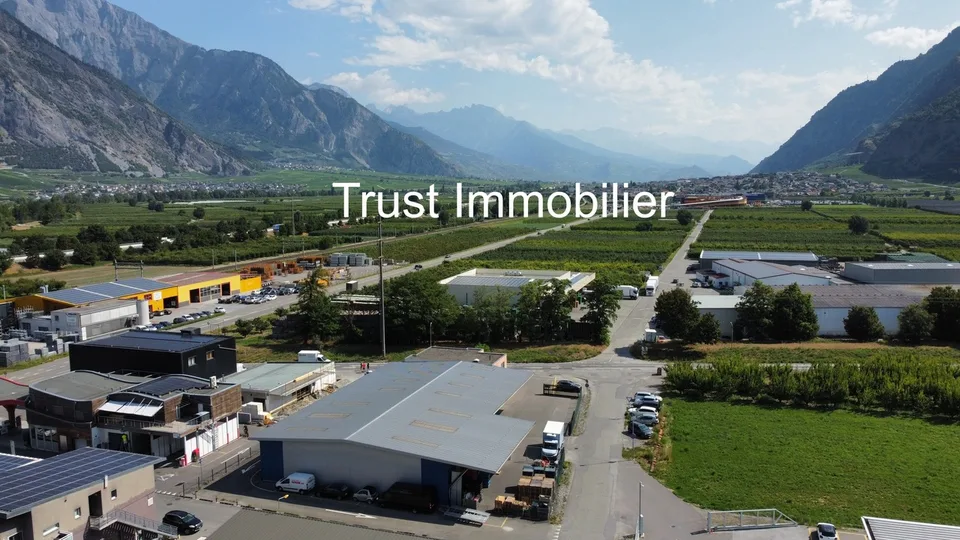8001M-Saxon-Industriegelände mit Baugenehmigung