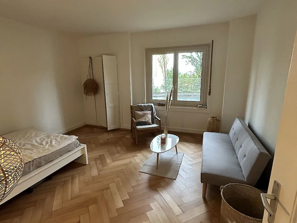 Renovierte 2.5-Zimmerwohnung im Beaumont-Quartier – photo 9 sur 13