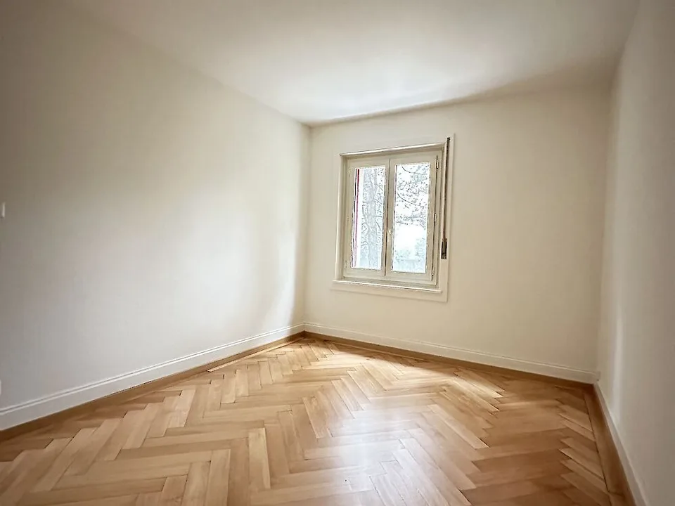 Renovierte 2.5-Zimmerwohnung im Beaumont-Quartier – photo 13 sur 13