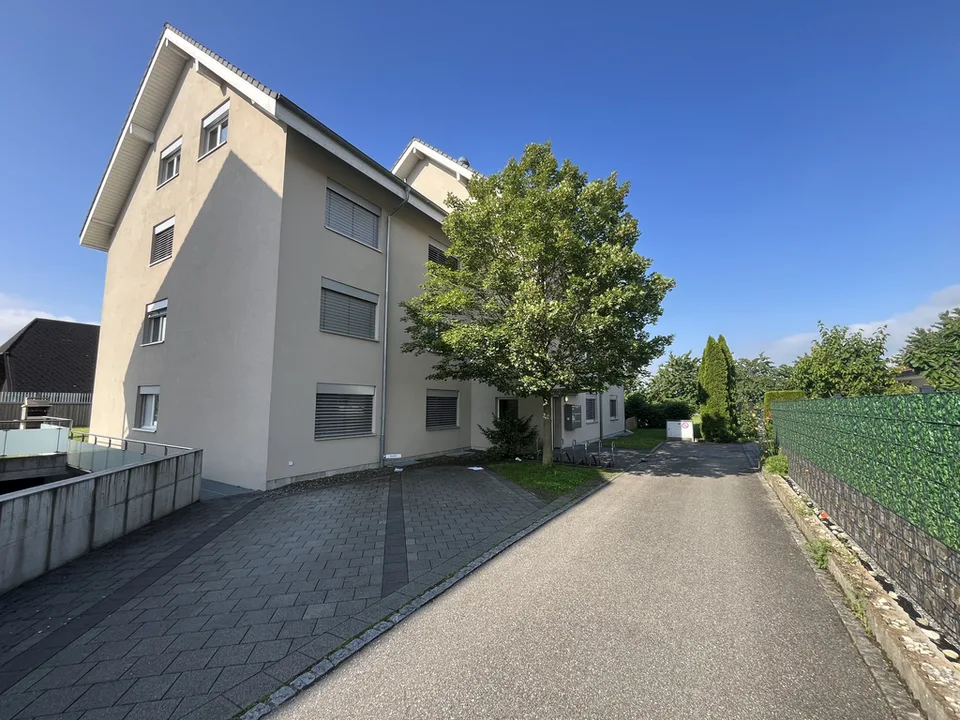 Abstellplatz in Oberbipp zu vermieten