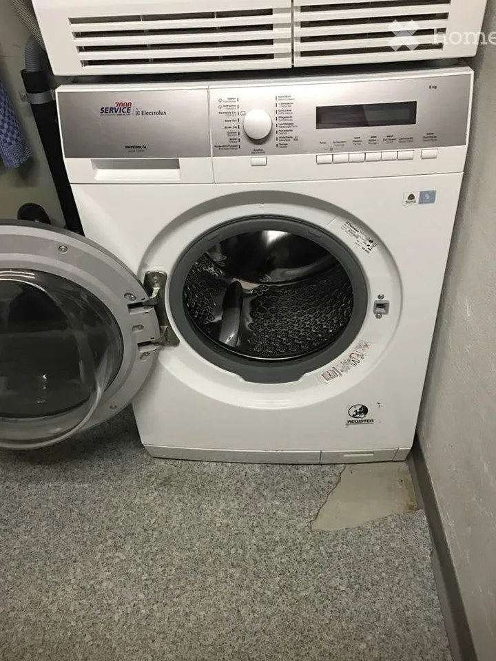Zimmer Möblierte ab 450.- Monatlich