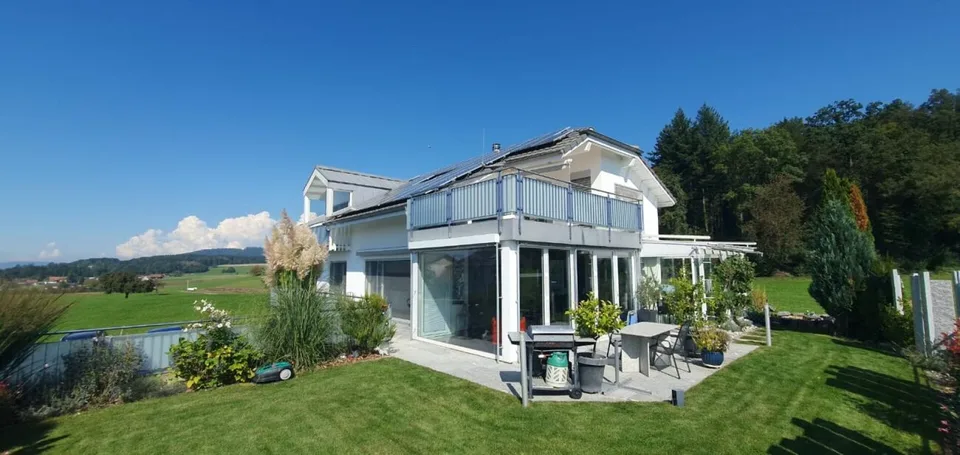 Freistehendes Einfamilienhaus mit Nähe zur Natur
