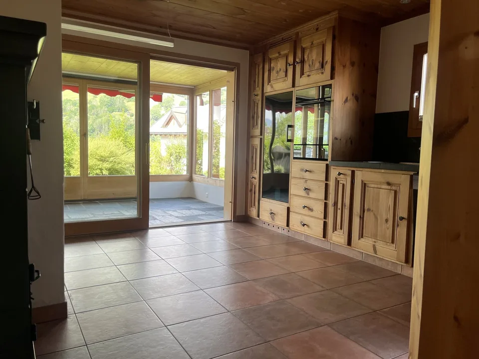 Charmante Haushälfte mit Studio in Laax