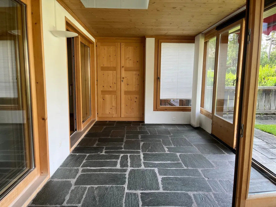 Charmante Haushälfte mit Studio in Laax