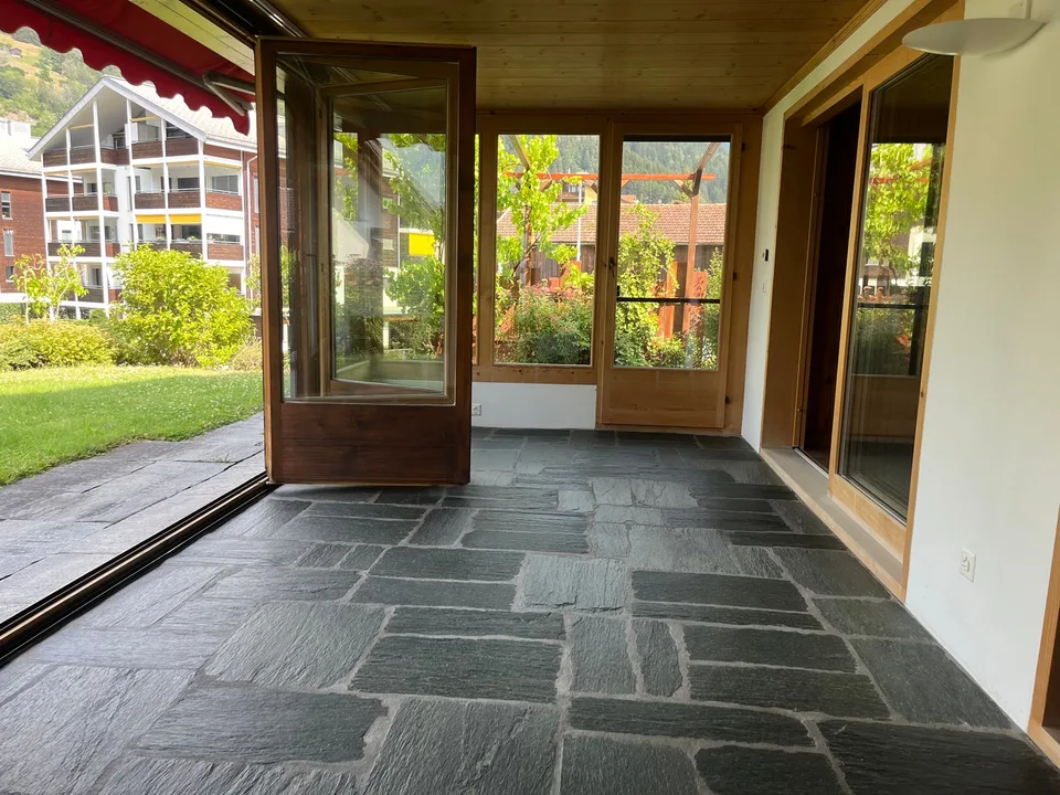 Charmante Haushälfte mit Studio in Laax