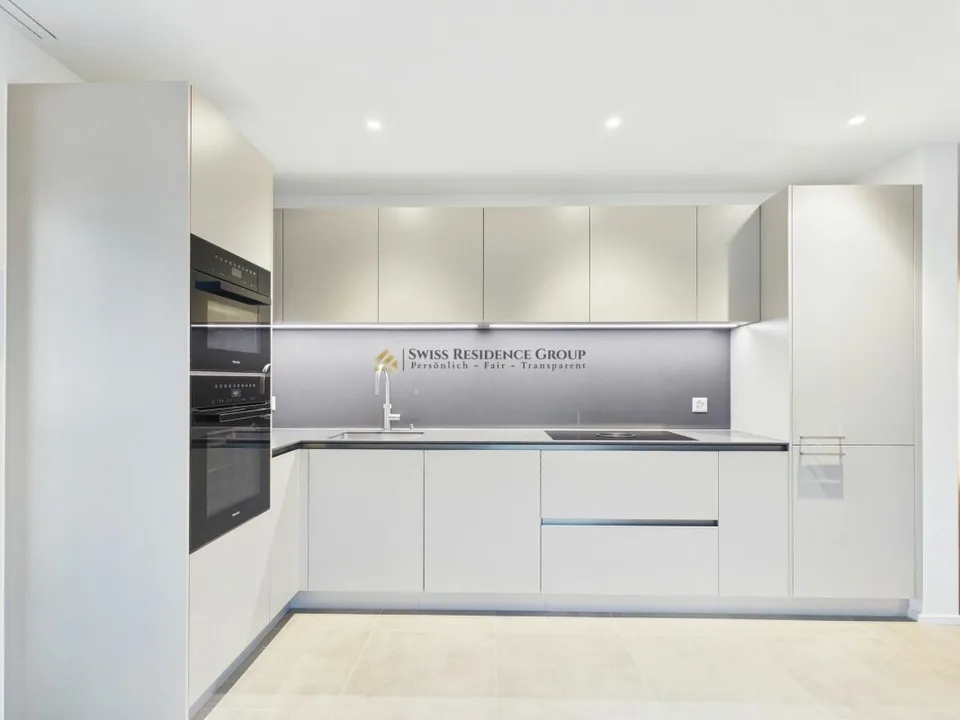 Ampio appartamento 5.5 locali con loggia & bagno en suite
