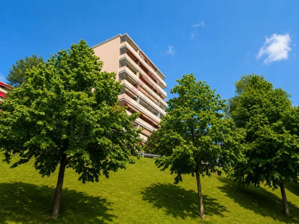 Selten in Freiburg - Modernes Apartment komplett renoviert mit Parkplatz