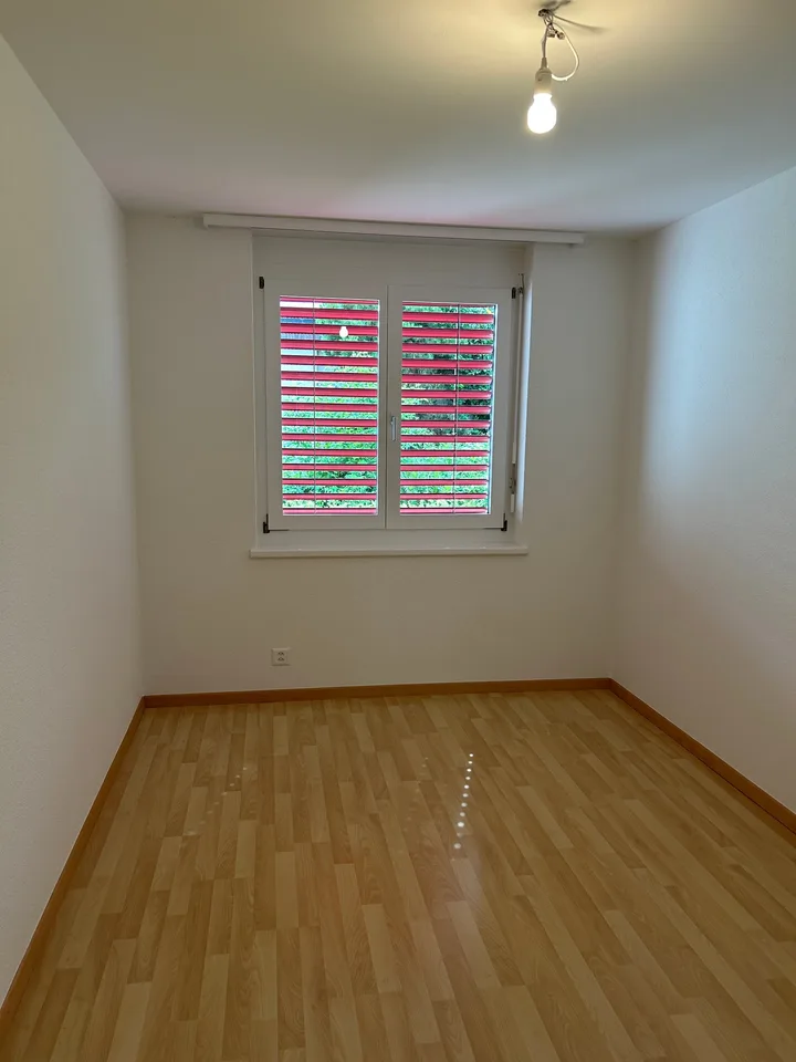 Sanierte Wohnung in ruhiger Lage – hell & geräumig mit Balkon – Foto 13 von 14