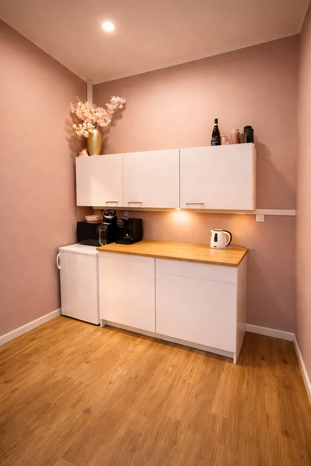 Bezugsbereites Gewerbestudio mit hochwertigem Innenausbau – photo 7 of 8