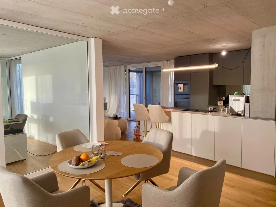 Modernes Wohnen mit Weitblick: Helle 4.5-Zimmer-Wohnung