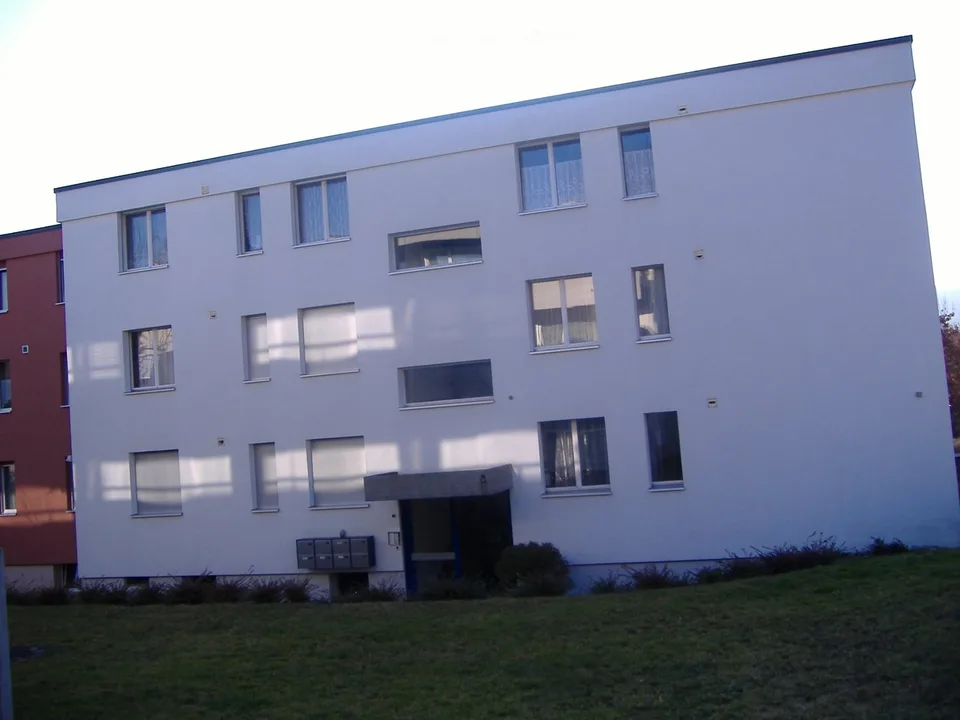 ZU VERMIETEN
