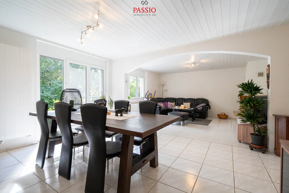 Gepflegtes 5,5-Zimmer Einfamilienhaus mit Pool und grossem Garten